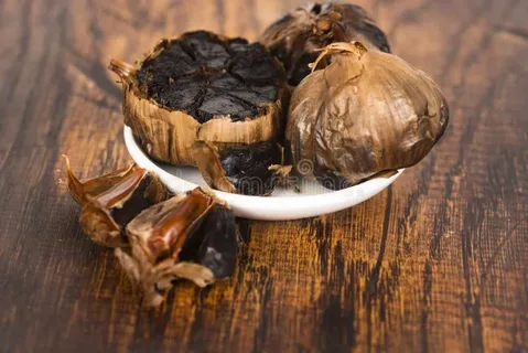 تصویر 2 از سیر سیاه بسته بندی با کیفیت یکسان و طعم ثابت